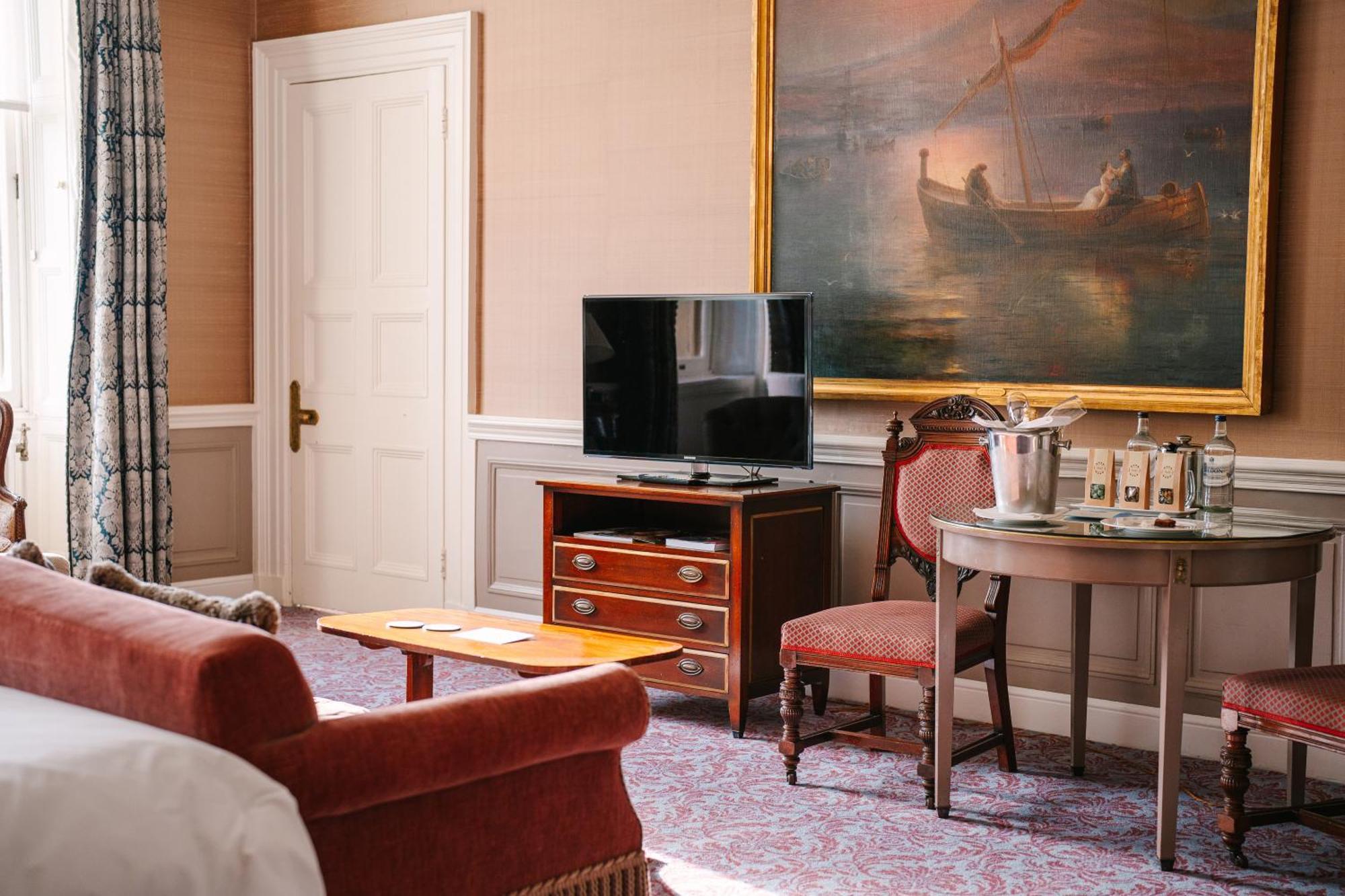 Cliveden House - An Iconic Luxury Hotel Мейденгед Екстер'єр фото